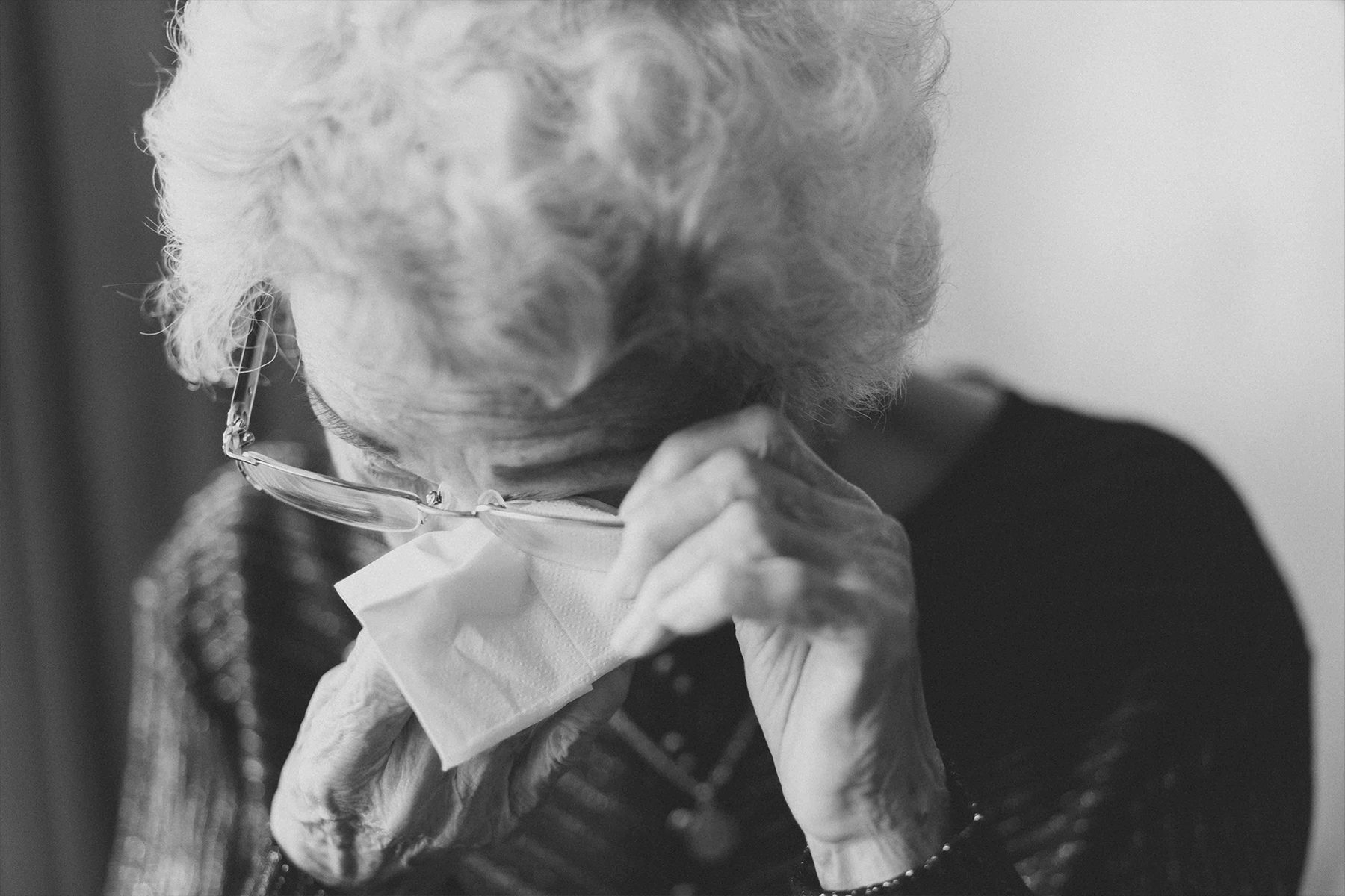 Coping with Anniversaries and Holidays After a Loss: Navigating the Tides of Grief